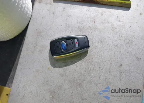 2017 Subaru Outback 2.5I Limited из США, поврежденный, VIN 4S4BSAKC4H3360829